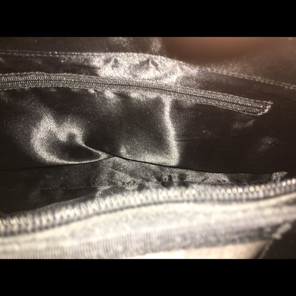 Purse - Picture 3 of 3